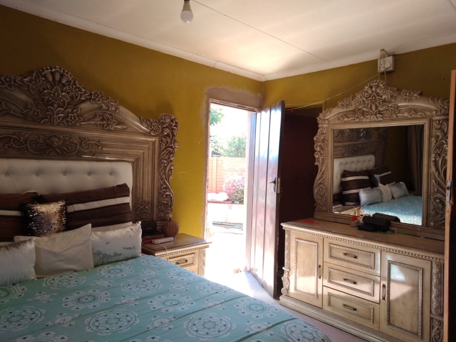 3 Bedroom Property for Sale in Molifi Tau Kloof Free State